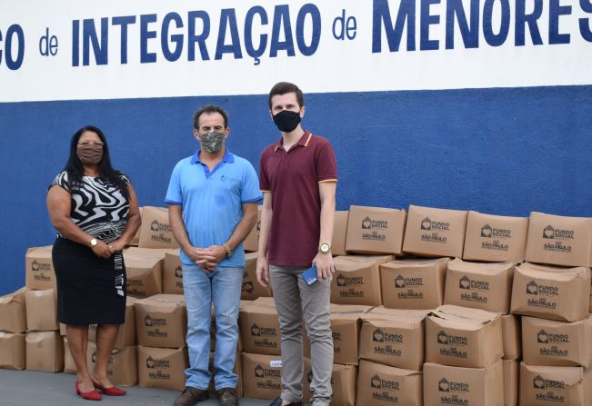 Assistência Social entrega 450 cestas básicas para entidades de Pompeia