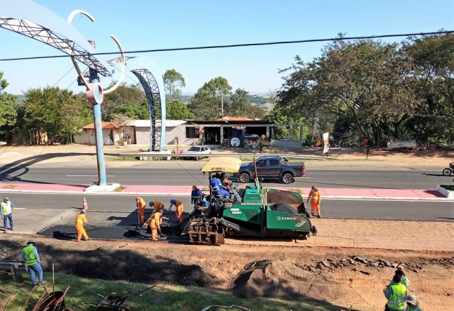 Eixo SP atende cobranças da Prefeitura de Pompeia e inicia recape nas entradas da cidade