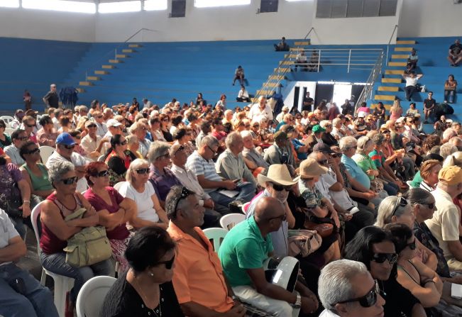 Administração Tina Januário zera fila por cirurgias de catarata