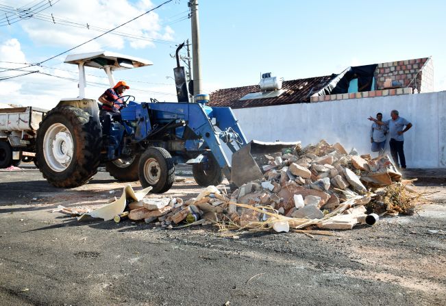 Prefeitura alerta os moradores sobre o despejo irregular de entulhos