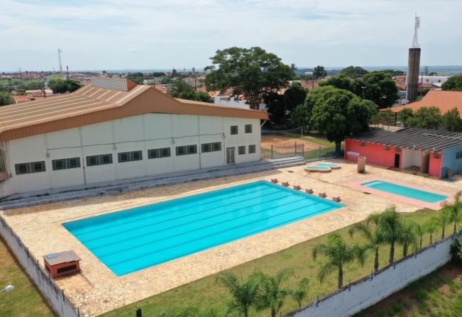 Clube do JK será preparado para a retomada das aulas de natação, hidroginástica e abertura aos finais de semana