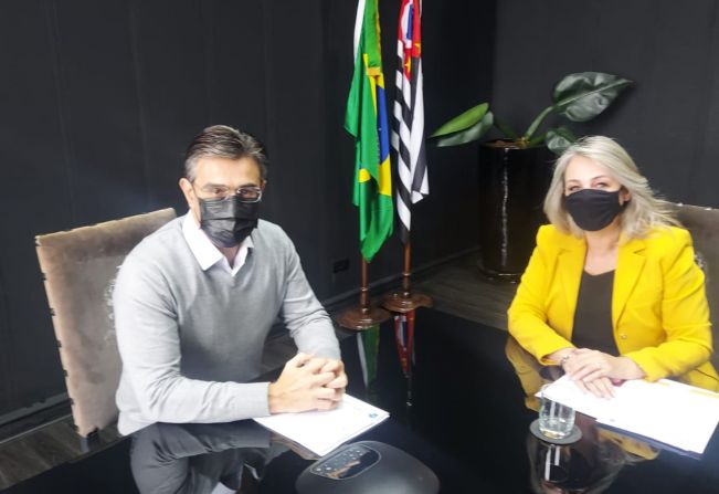 Prefeita Tina leva ao vice-governador Rodrigo Garcia pedido de isenção do pedágio para veículos de Pompeia 