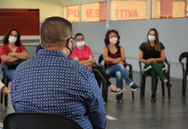 Secretaria da Educação realiza reuniões de conclusão do ano letivo com professores