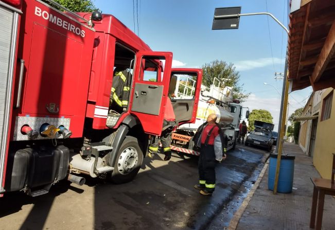 Brigada Municipal trabalha com agilidade e combate incêndio em churrascaria de Pompeia