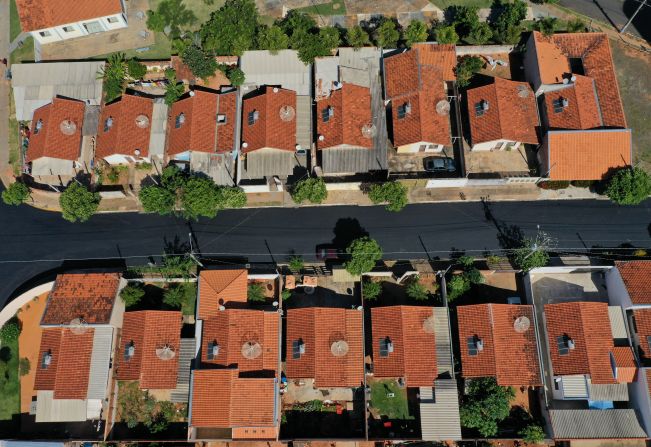 Prefeita Tina assina ordem de serviço para terceira fase do programa Asfalto Novo