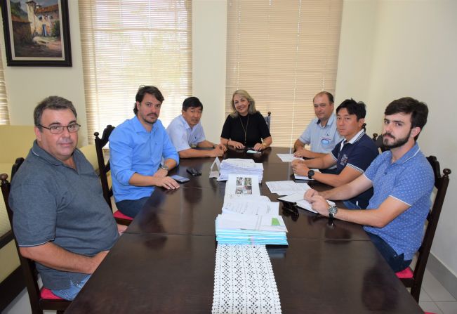 Prefeita Tina se reúne com gerente da CDHU e planeja próximas etapas da construção das 50 casas de Paulópolis