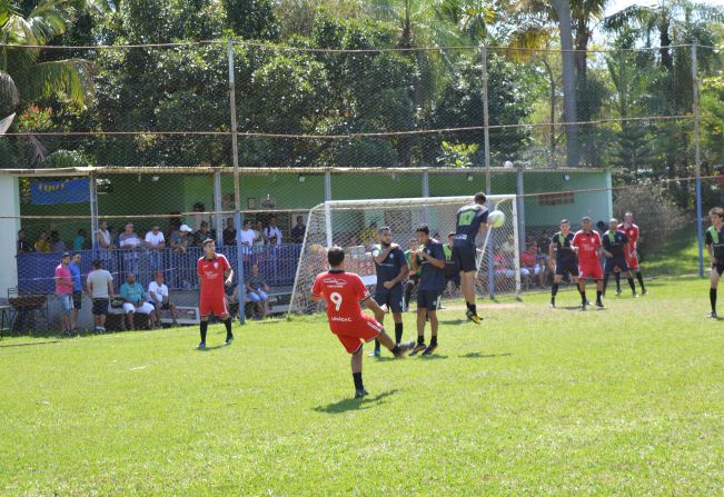 Décima rodada do Campeonato de Futebol Minicampo tem goleadas no sub-35 e muito equilíbrio na categoria idade livre