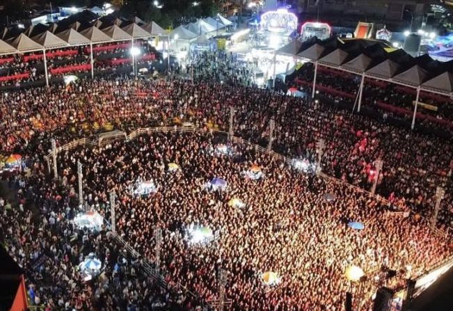 Com CRP e Luan Santana, Festa do Peão de Pompeia atrai  grande público na primeira noite