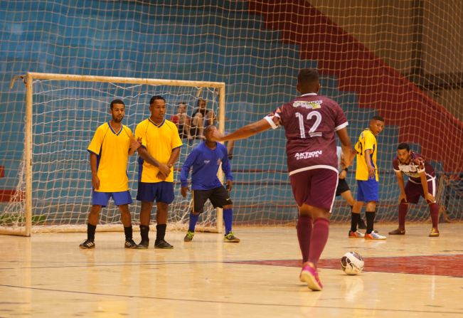 Stop Car, A.A Pompeiana e Universidad Pompeia são os primeiros classificados para as quartas de final do Campeonato de Futsal de Férias 