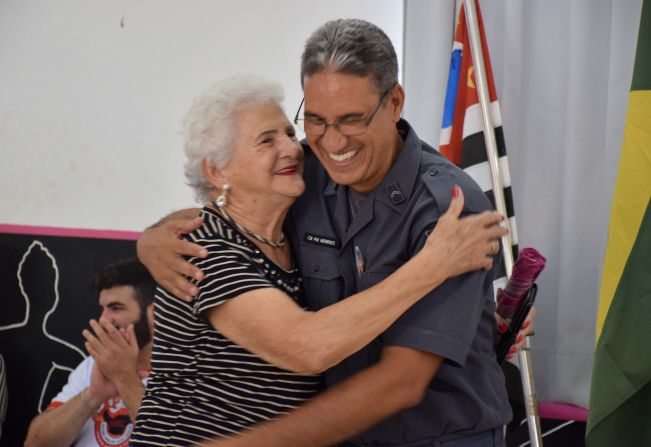 EMEF Orlando Cassaro realiza formatura do PROERD