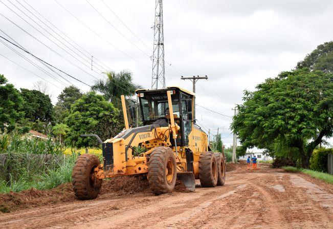 Vereadora Adriana Borrasca comemora pavimentação do loteamento Chácaras Recreio