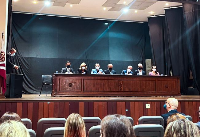 Prefeita Tina participa de Seminário do TCESP em Bauru