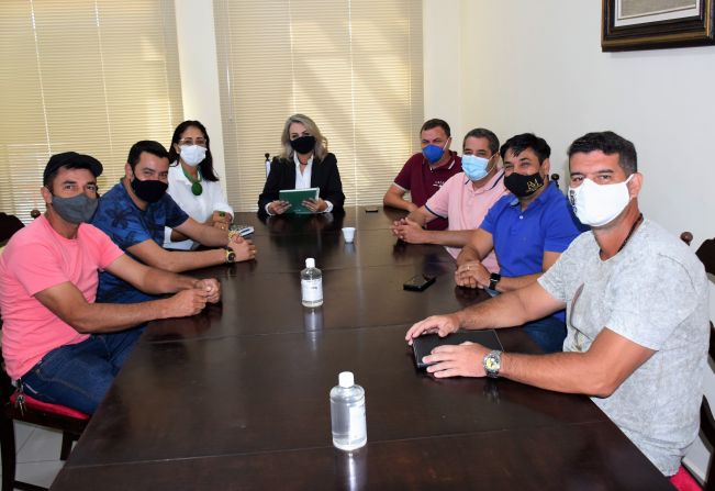 Servidores municipais, funcionários da Santa Casa e da Associação dos Agentes Ambientais terão bônus de 500 reais em reconhecimento pelo Dia do Trabalhador