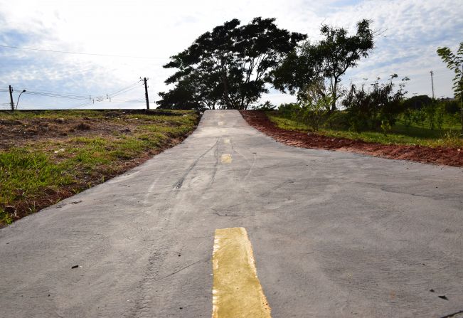 Prefeitura conclui obra de travessia da linha férrea