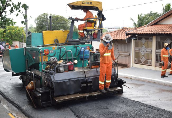 Pompeia tem mais de seis mil metros quadrados de ruas recapeadas em três dias