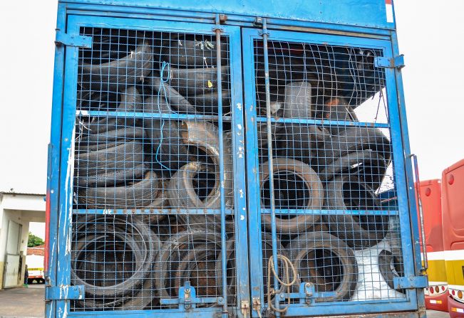 Pompeia realiza descarte ecológico de quase 1400 pneus