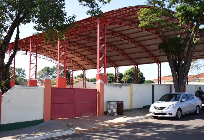  Prefeitura investe na cobertura da quadra poliesportiva da EMEF Orlando Cassaro