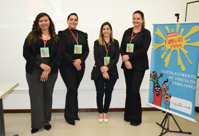 Prefeitura Municipal inicia programa Famílias Fortes de iniciativa da Secretaria Municipal da Família 