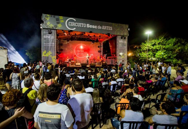 Pompeia pleiteia Circuito Sesc de Artes durante reunião em Bauru