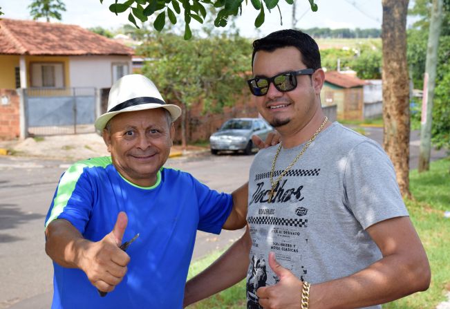 Prefeita Tina atende indicação do vereador De Bolachinha e agenda instalação de iluminação na rua João Zanguetin