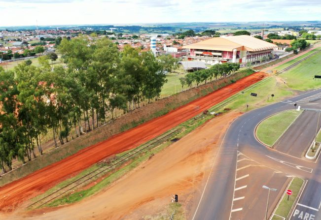 Avança a obra do prolongamento da Pista de Cooper que vai até a Avenida Brasil