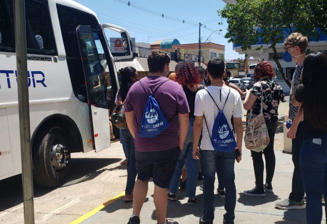 Estudantes elogiam a organização e a qualidade do transporte gratuito para o ENEM