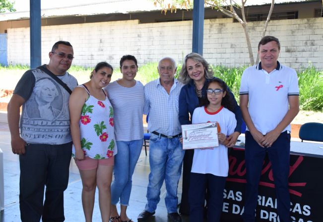 Alunos da EMEF Professor Carmelino José Dalsenter se formam no PROERD
