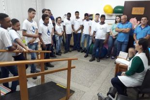 Foto - VISITA A APAE DE POMPEIA