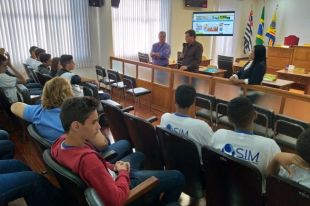 Foto - VISITA À CÂMARA MUNICIPAL DE POMPEIA